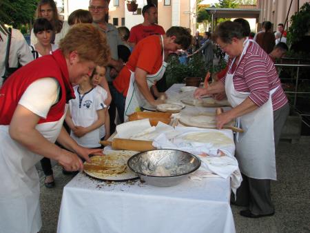 Prireditev Folklorne skupine KUD Razkrižje “Druži naju ples in petje”, 21.5.2016 25